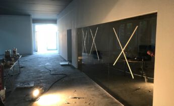 , AUSgebaut. UMgezogen. DURCHgestartet. Neue Agenturräume für adhok.