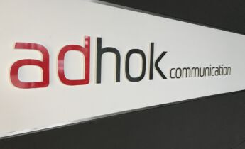 , AUSgebaut. UMgezogen. DURCHgestartet. Neue Agenturräume für adhok.